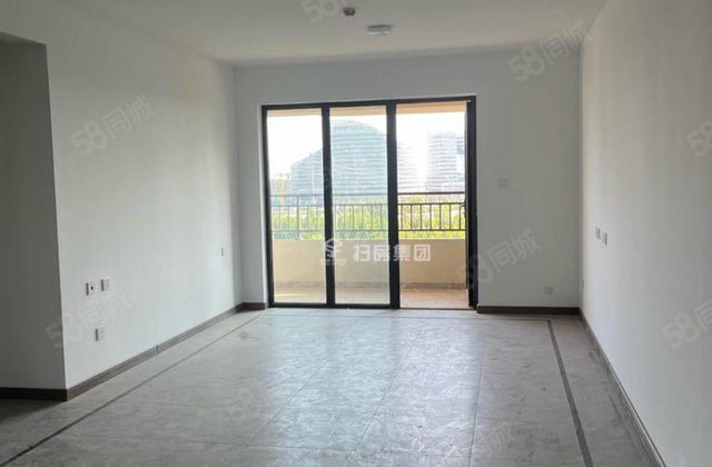 湖语上院！新上房源，送车位和储，产权清晰，单价七千多，商品房