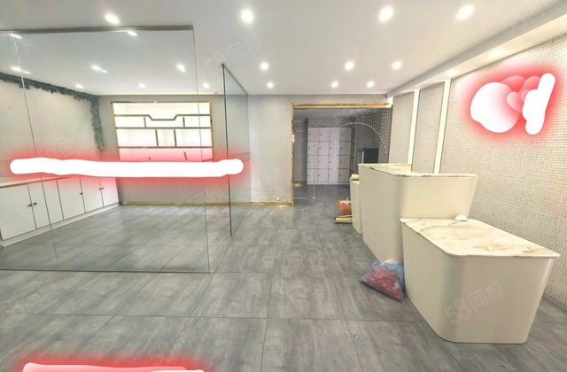 东中华路686号小区5室2厅195㎡330万二手房图片