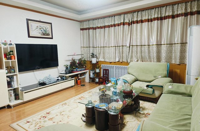 龙泉小区3室2厅137㎡73万二手房图片