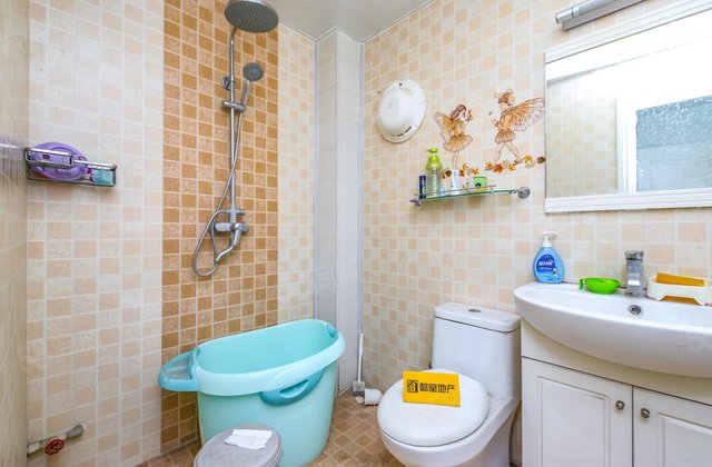 香港城3室2厅131.36㎡70万二手房图片