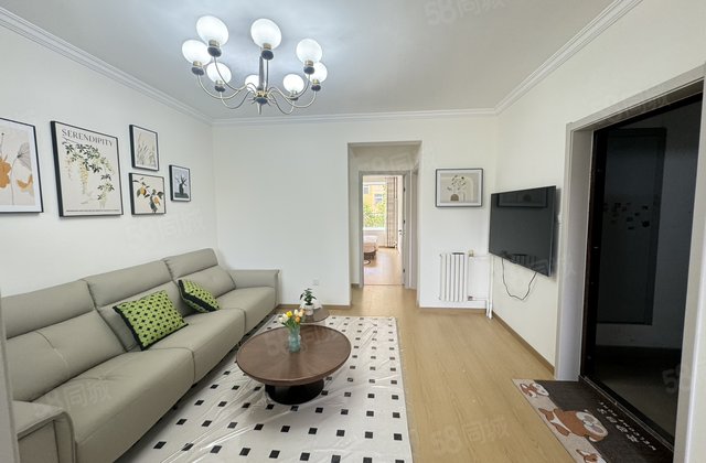 火车站 电梯房 精装三室 铁路安民 电梯洋房 可按揭随时看房