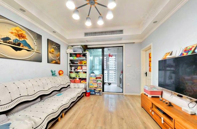 长投海德公园3室2厅89.02㎡135万二手房图片