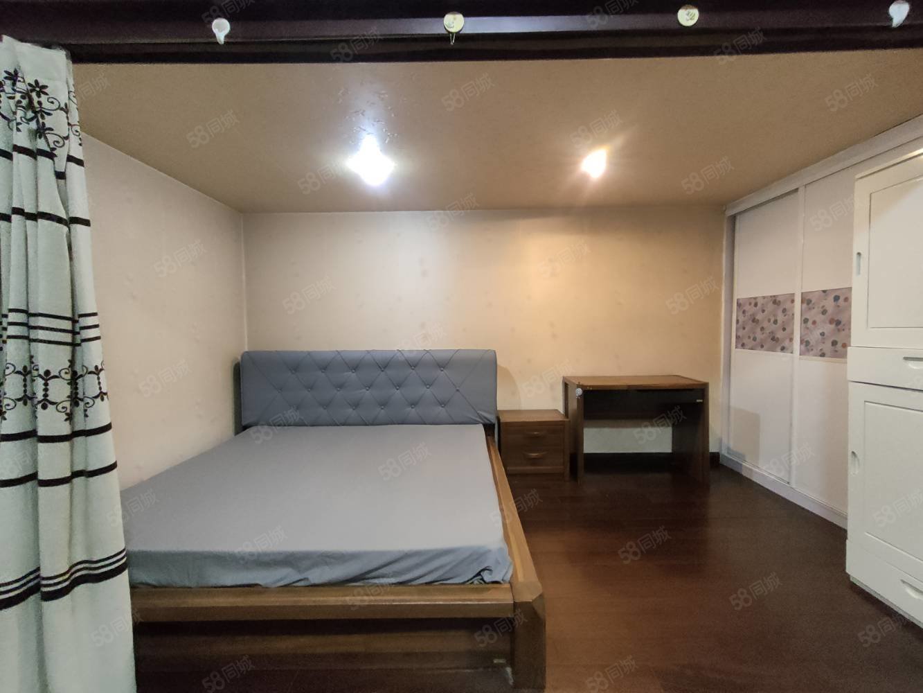 金地广场1室1厅1卫45㎡南北35万