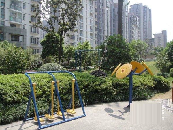 万科玲珑湾八区震撼全湖景三房,带地暖,几乎全新未住人 有钥匙