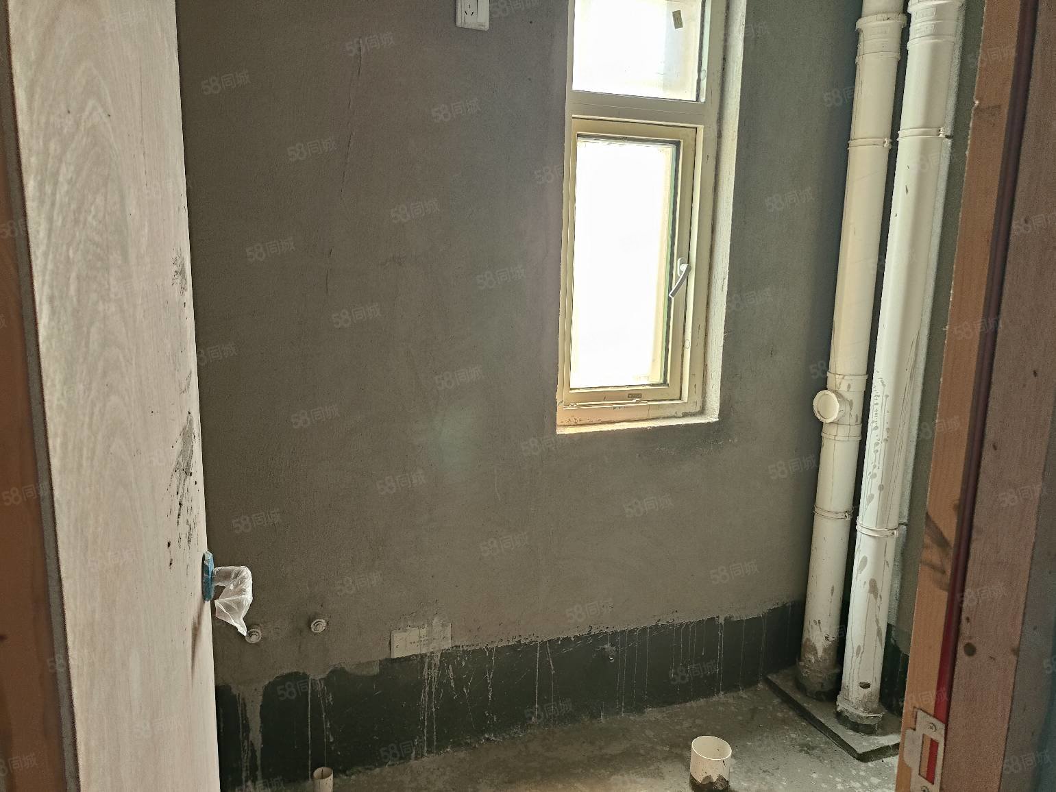 小刘庄还原小区3室2厅2卫129.5㎡南38万