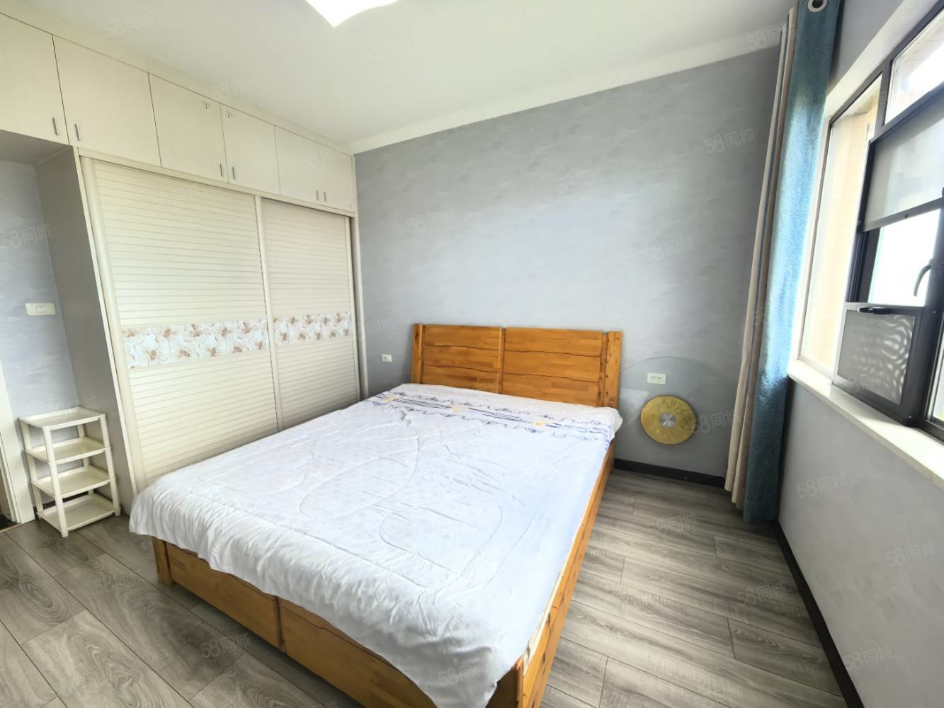 维多利亚3室2厅1卫110㎡南北69万