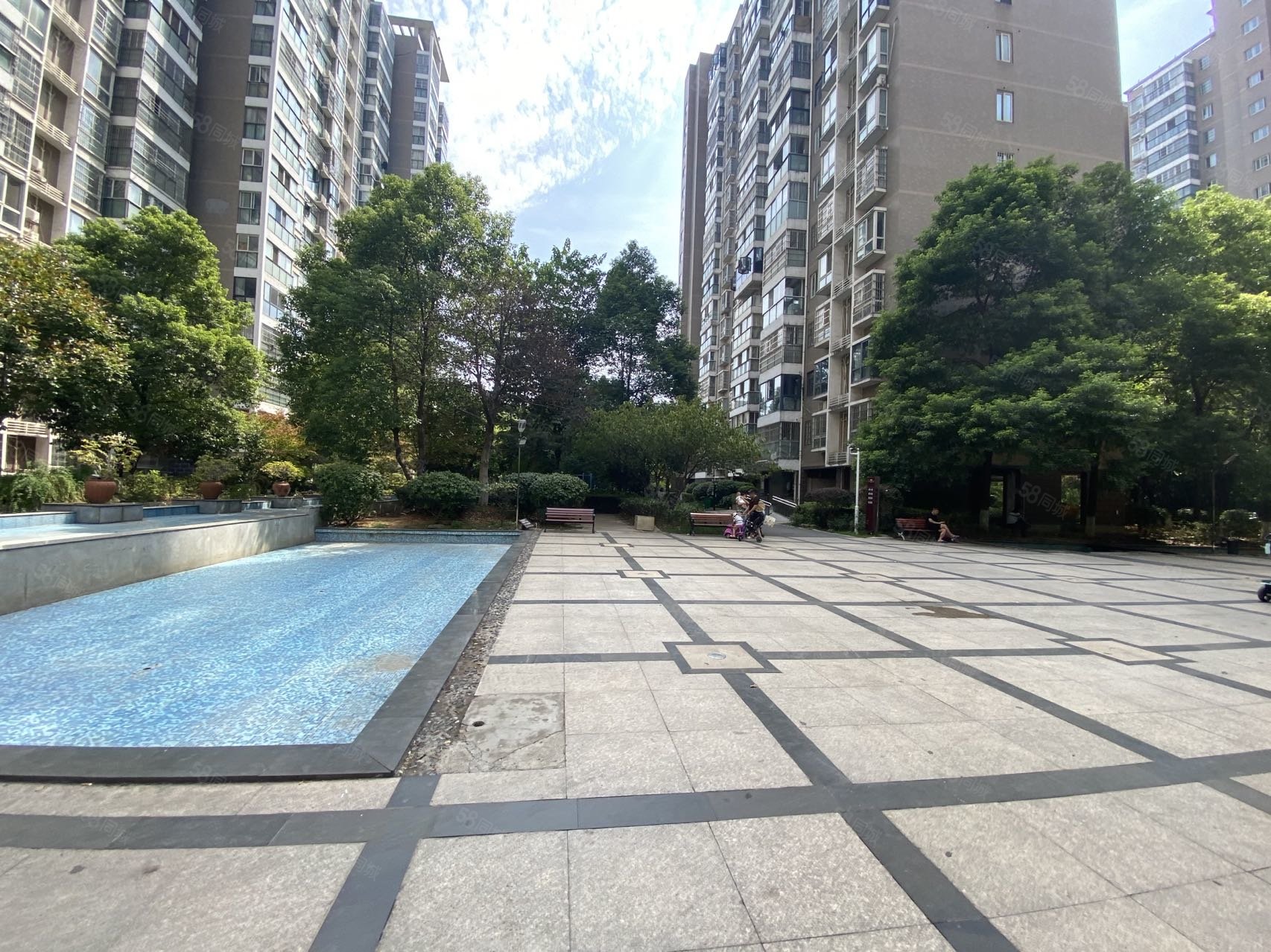 丽星景园3室2厅2卫124.13㎡南北138万