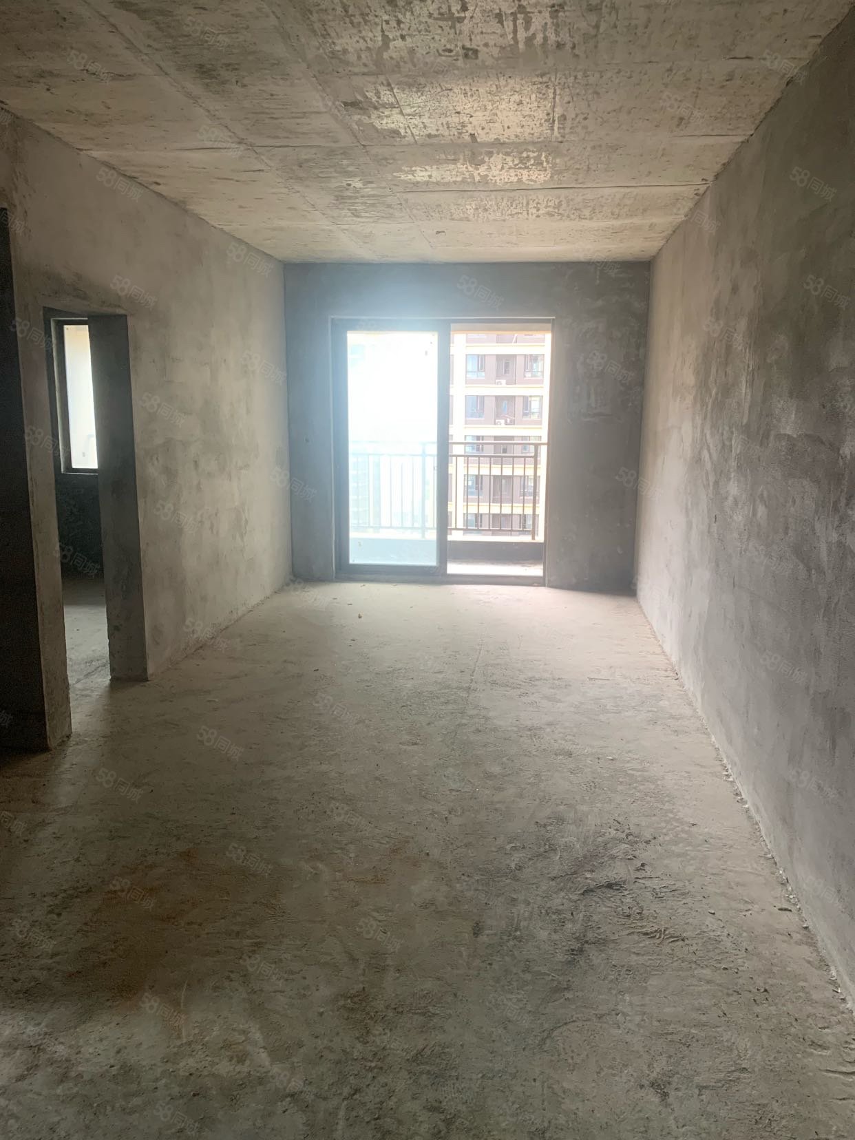 力标澴河壹号院3室2厅2卫108㎡南58万