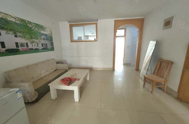 七中对过 多层2楼东户 地暖房 免大税 随便停车 随时看房储