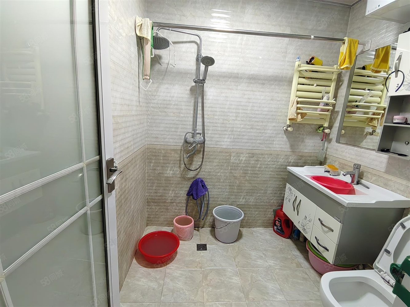 观岳广场2室2厅1卫76㎡南北41.6万