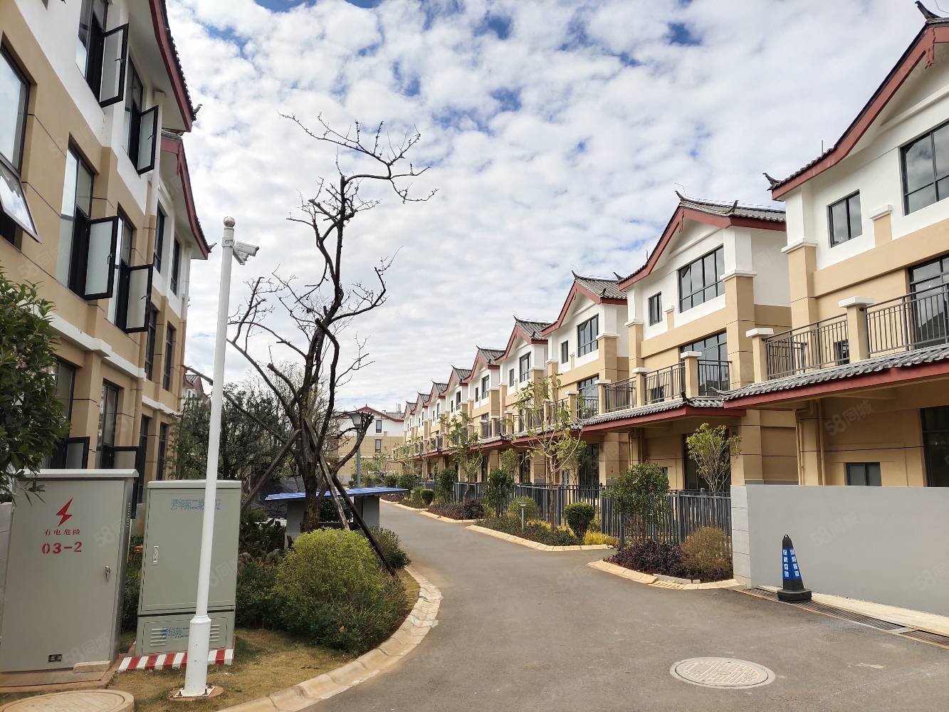 古城区南口路边芳华苑小区独栋别墅急售