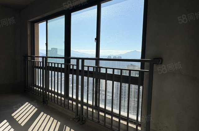 交发龙岩风景4室2厅148.76㎡132万二手房图片