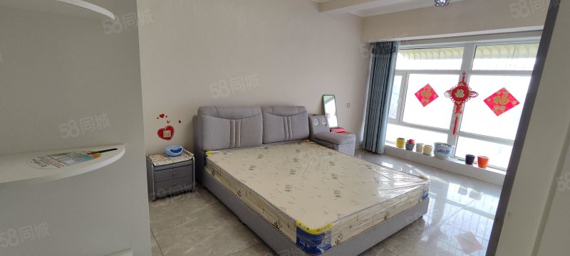 丝路御景湾3室2厅1卫112.38㎡南北51.8万