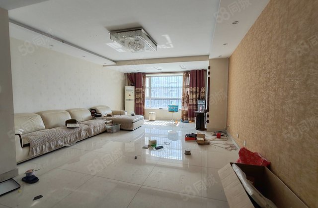 湖边 城市主人 电梯地暖房 三室两卫 送车储