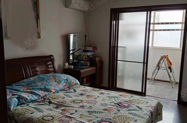 四马路小区3室2厅110㎡80万二手房图片