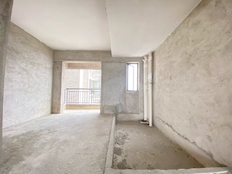 岭南明珠三期3室2厅2卫147㎡东117万