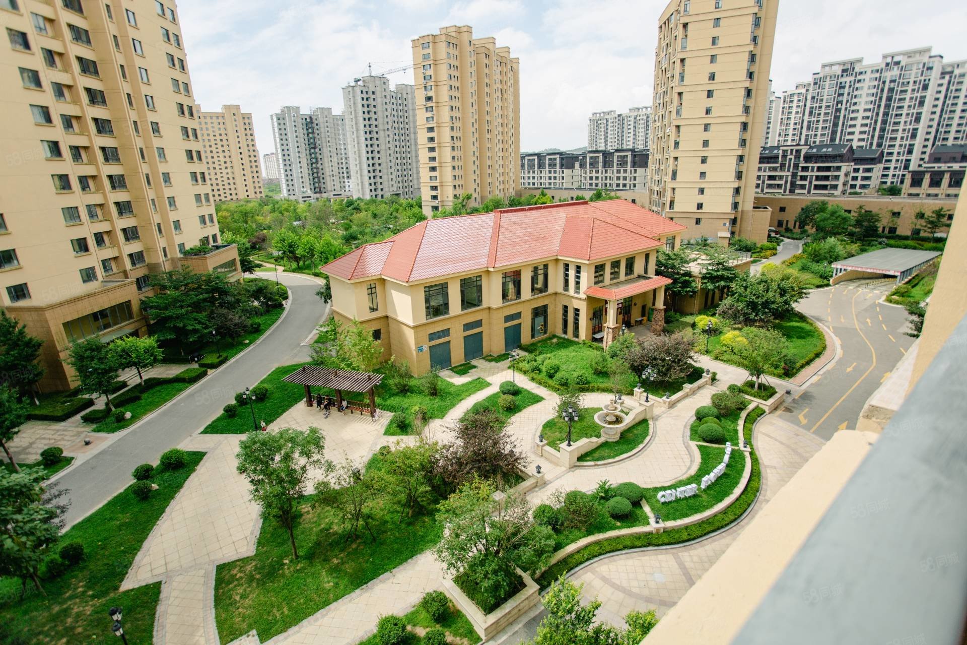 急售新区中央花城100加18房间阳光好548w