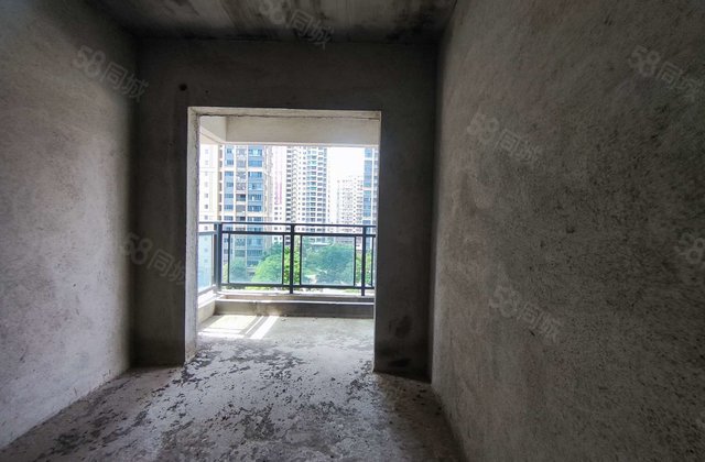 裕景华城5室2厅149.27㎡138万二手房图片