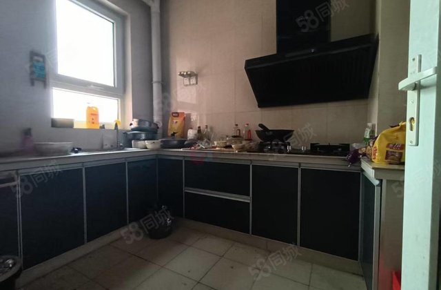 白庄丽湾花园 29万，免大税电梯房2居室送储