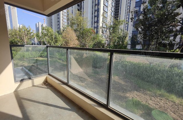 次新小区 电梯洋房 水城印象三叶草户型 带车位带储 诚心出售