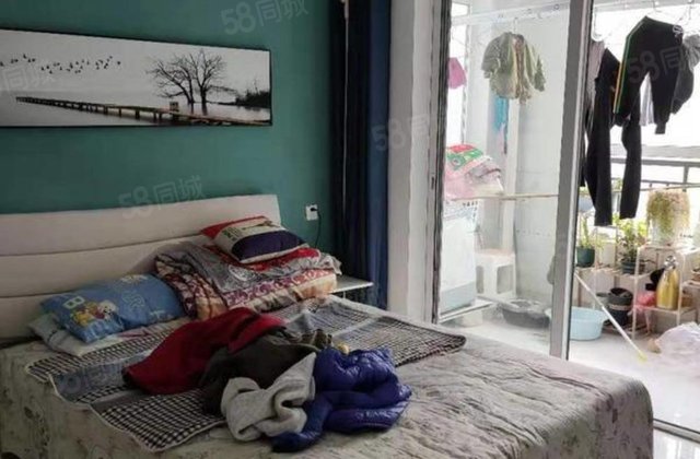 水岸花语两室两厅，南北通透，70平40万