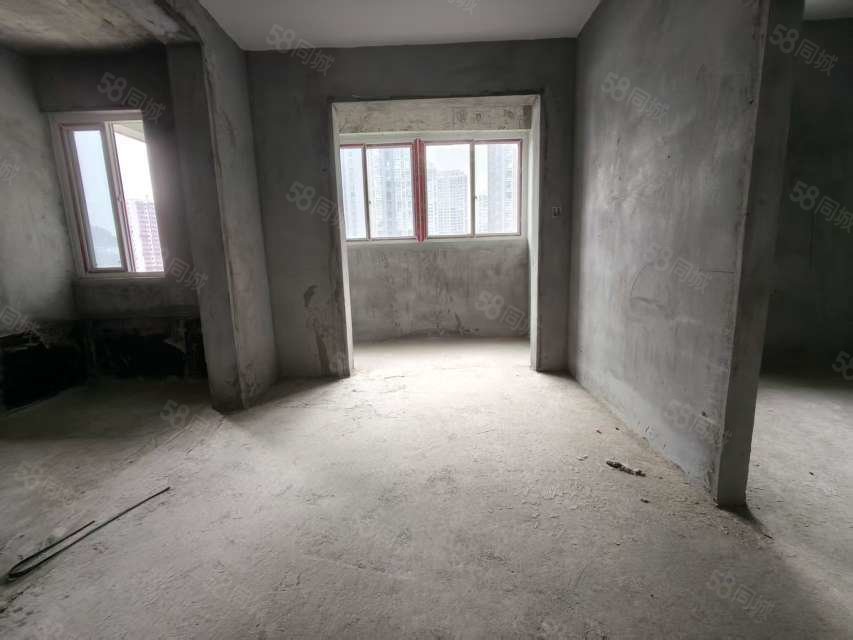 常隆花园3室2厅1卫121.73㎡南59.8万