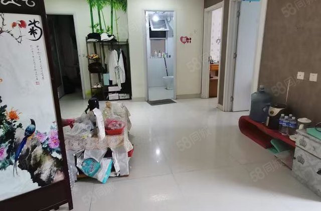 新东方龙湾在水一方 医疗配套成熟 中间楼层采光好 产权清晰