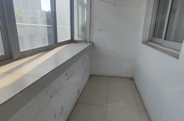 急售！紧邻阿尔卡迪亚！六  万安家！停车方便！送储！随时看房