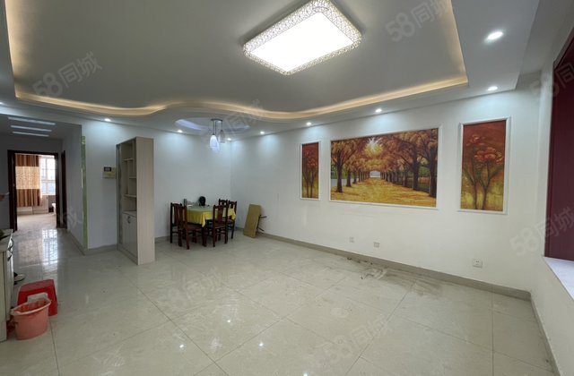 房东急售 香格里小镇 超低密度 刚需小三居 南北通透 楼龄新