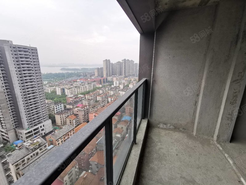南湖公园 尚书山 南湖领域 单价八千 高层湖景两房可贷,南湖领域-岳阳