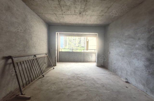 泽盛中心城二期4室2厅125㎡62.8万二手房图片