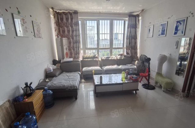 急售单价三千多东边户三室随时看房免大税带储藏室小区停车方便