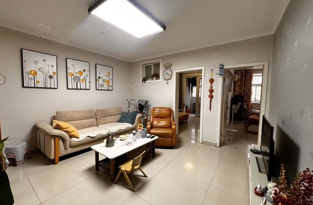 房东急售，水岸新城一楼带院，双语九中，    ，价可谈！