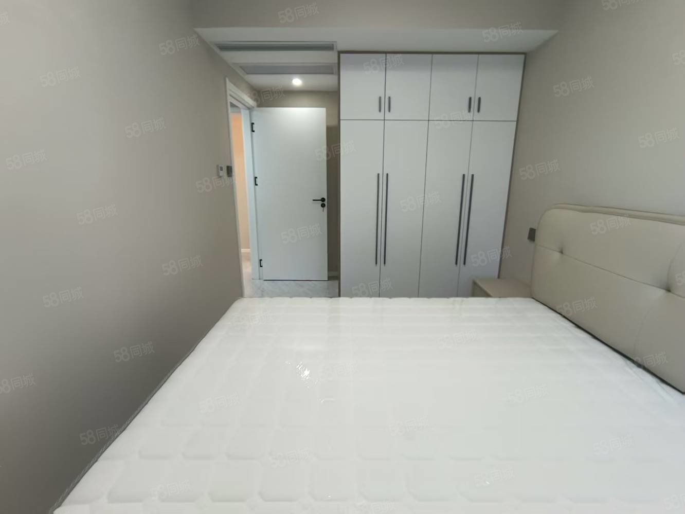 招商兰溪谷4室2厅2卫130㎡南北108万