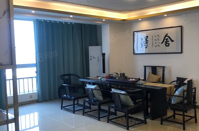 财富广场4室2厅158.22㎡210万二手房图片