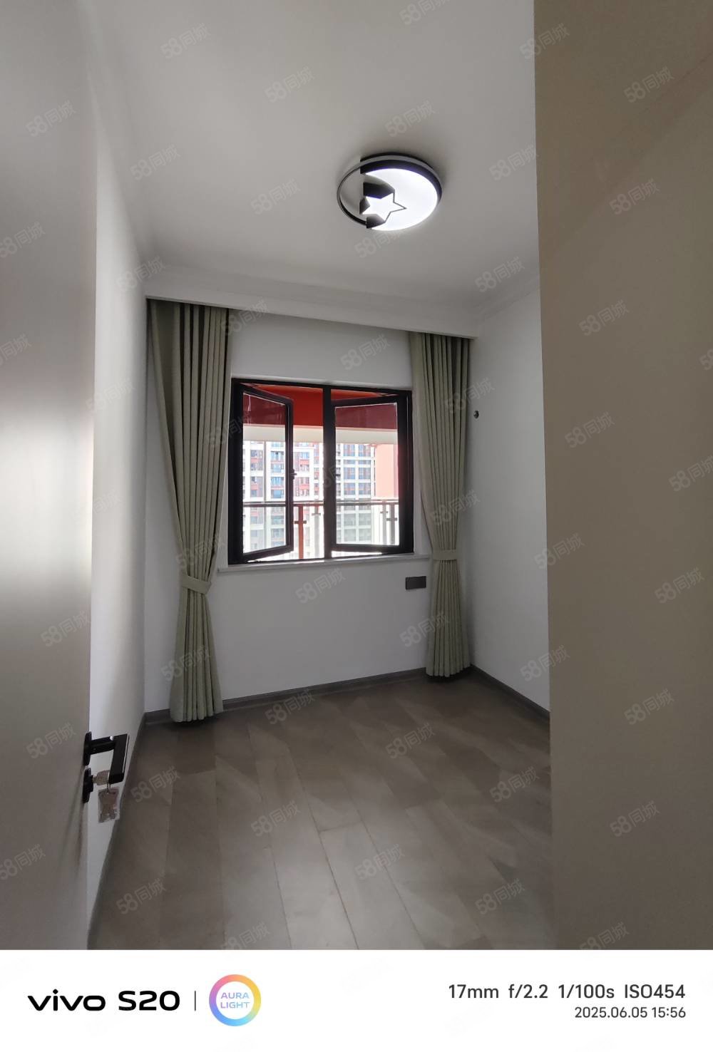 新城明珠3室2厅2卫110㎡南北58万