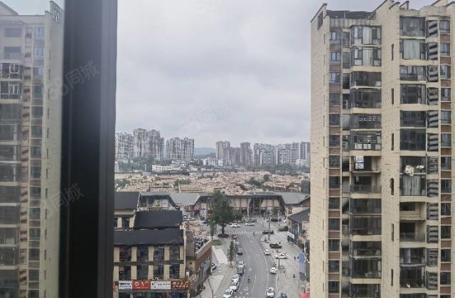 百合华府4室2厅132.7㎡92.8万二手房图片