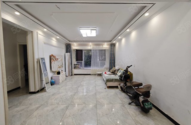 荣盛江南锦苑二期3室2厅136㎡100万二手房图片