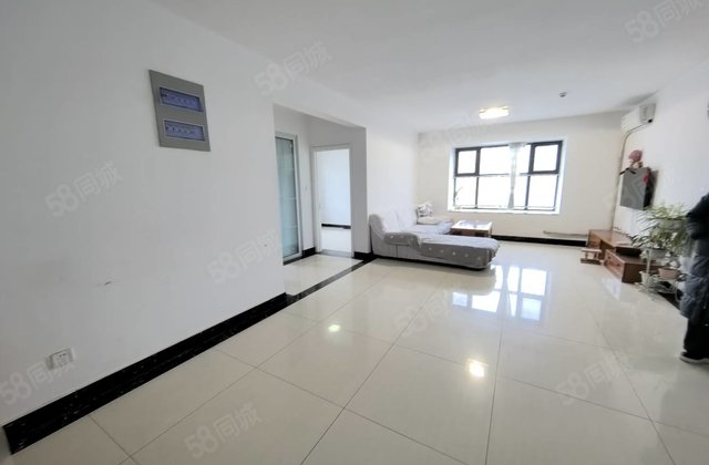 新上！中央帝景4室东边户，免大税有钥匙