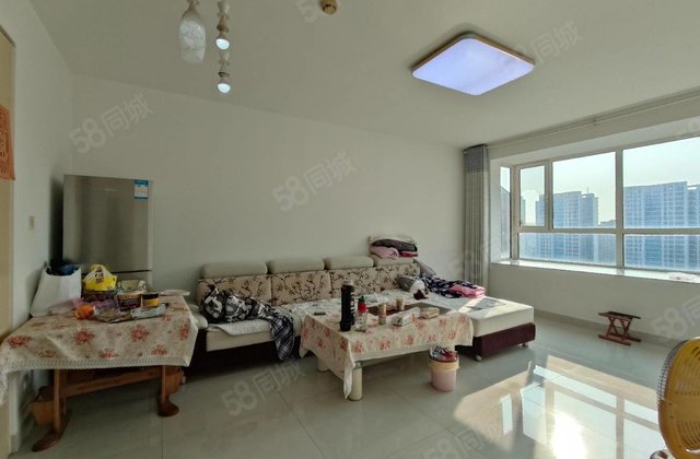 二中，文苑小附近，三室两厅电梯房，书香东郡，86萬，送储藏室