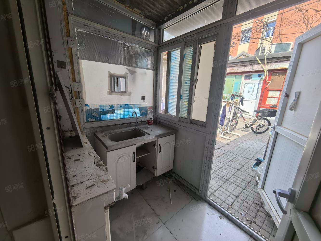 東四十二條胡同1室1廳0衛(wèi)10.5㎡東128萬(wàn)