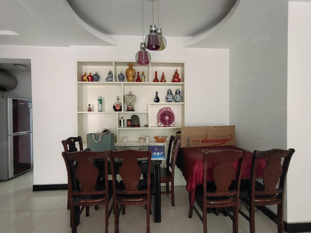 维多利亚3室2厅1卫112㎡南北73.8万