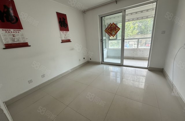 阿卡六期，刚需两居室，双阳台，户型好，急售