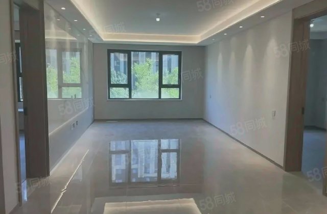 龙湖云河砚4室2厅120㎡315万二手房图片