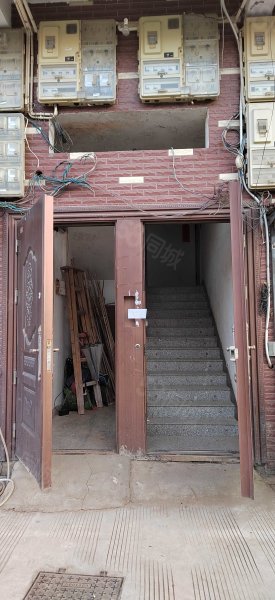 城西路447号小区4室1厅2卫126.79㎡南87万