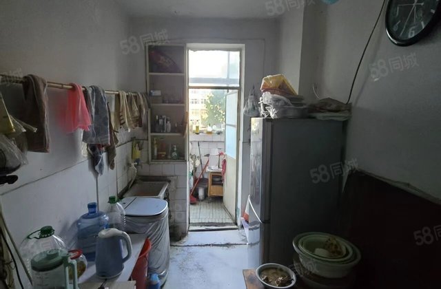 25万~火车站附近~益民小区~中间楼层~两室一厅~停车方便