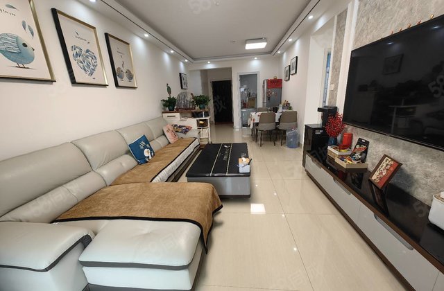 新上阿卡六期 精装修 非常干净 带家具家电 年轻人必看免大税