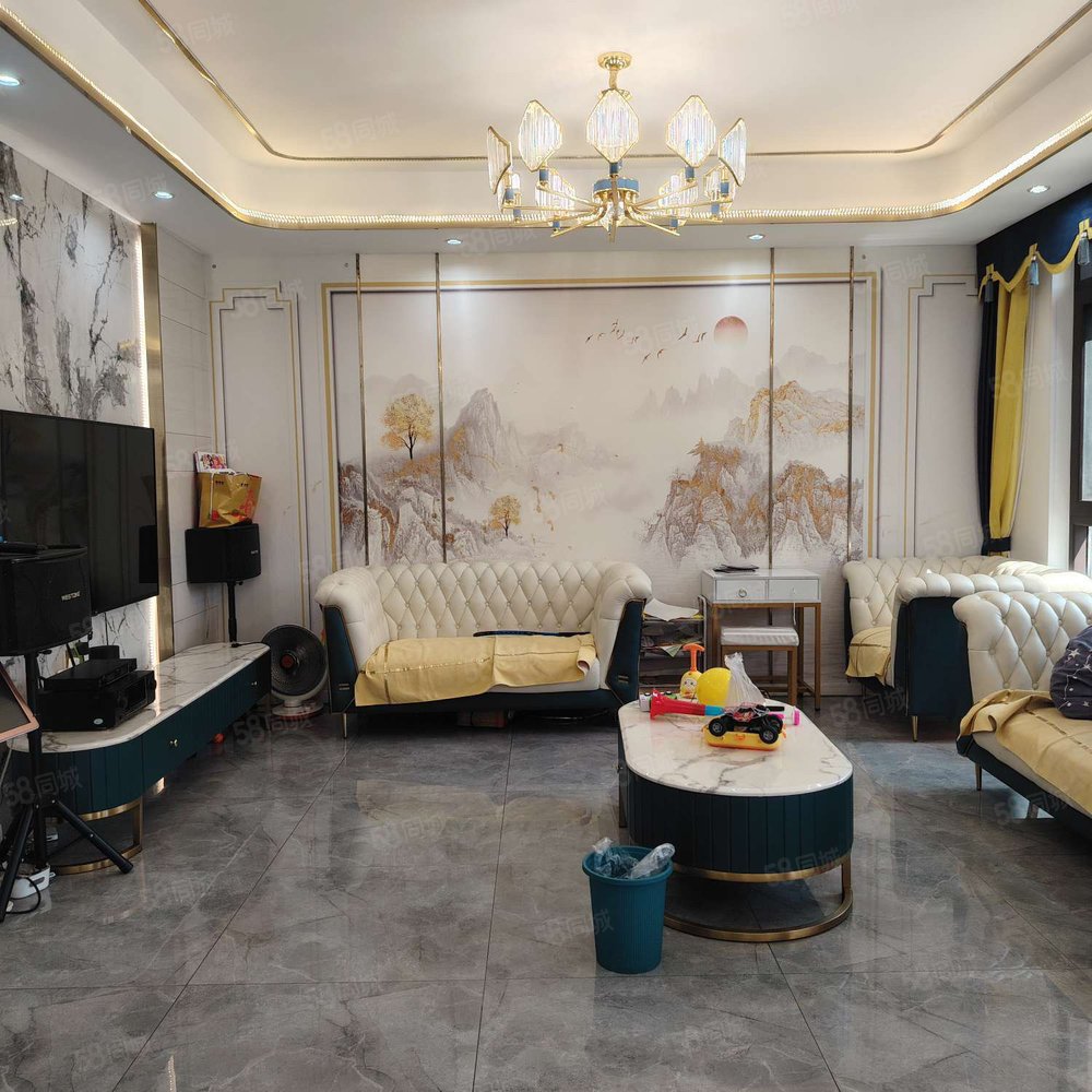 德和沁园(别墅)7室2厅4卫233㎡南北596万