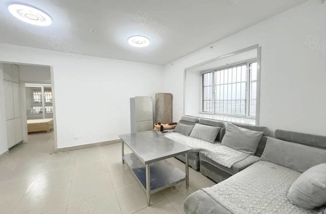 不是串串房，带车位和储，边户，送储，望湖一期南区，物业好文轩