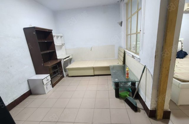 人民路49号院1室1厅43㎡25万二手房图片